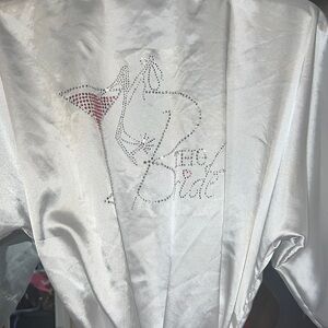 (EUC) SUPER CUTE WHITE SATIN ROBE FOR THE BRIDE TO BE. SZ S